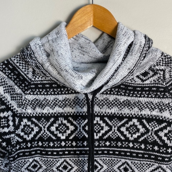 GUILTY Women's Gray/Black Nordic Acrylic Long Sleeve Lightweight Sweater Medium - Picture 5 of 14